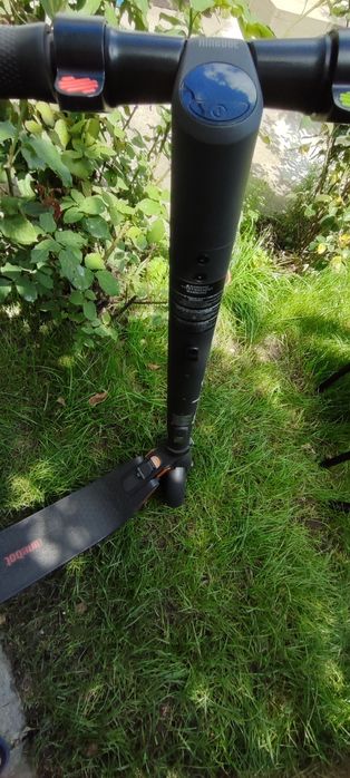 Самокат Ninebot Segway