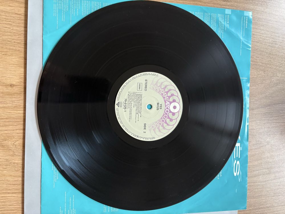 Yes 90125 winyl