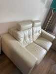 Sofa em pele em bom estado