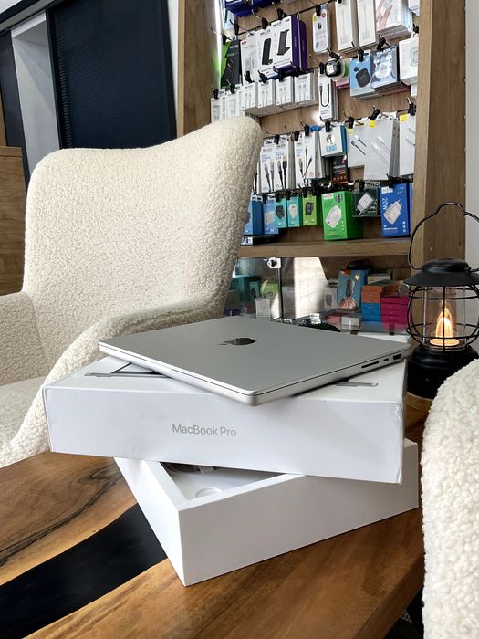 Ноутбук Apple MacBook Pro 14" M1 Pro 16/1TB Silver (MKGT3) 2021