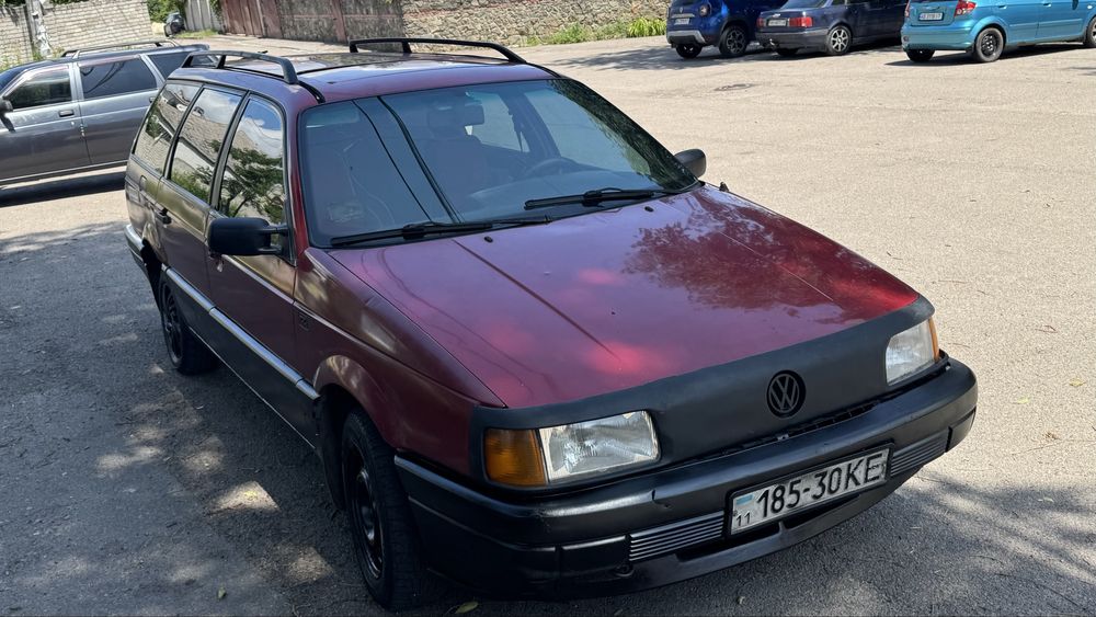 Passat b3 1990г г/б 1,8