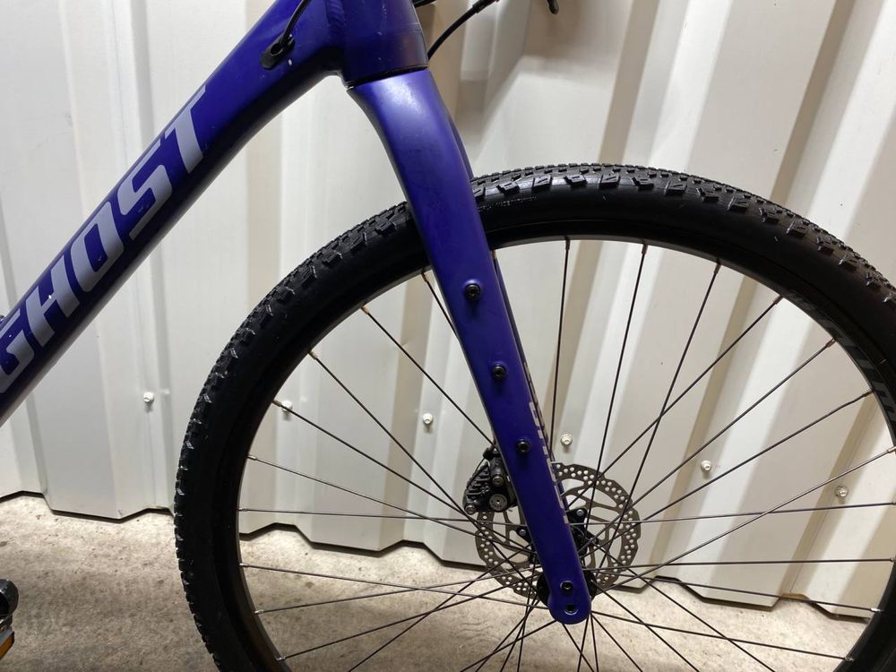 На осях Гравійний М 28 Ghost Asket EQ 2023 shimano Sora вилка Carbon