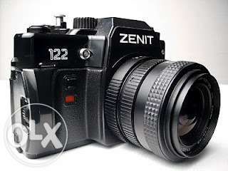 Máquina fotográfica antiga "Zenit"