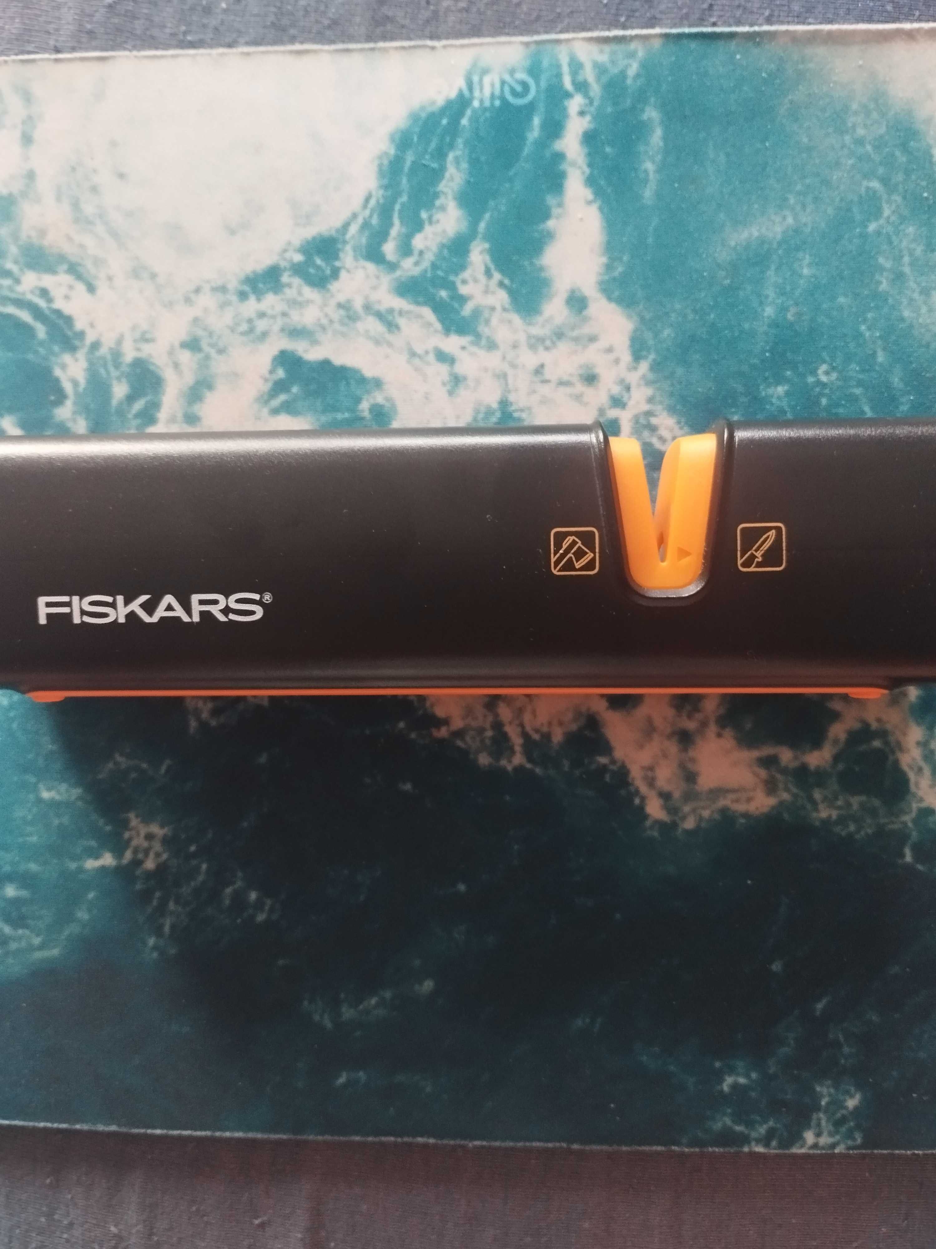 Ostrzałka do noży i siekier Fiskars xsharp