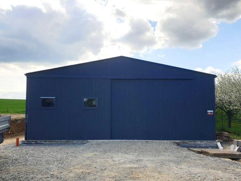Blaszana hala 10×20m Okna Rynny  – ciemny grafit matowy
