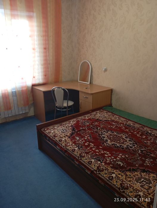 Здається кімната для дівчини/жінки, метро Позняки