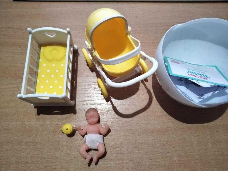 Пупсік силіконовий з коляскою і колискою