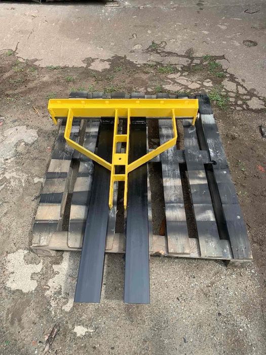 Вилочний навантажувач для трактора (вила)