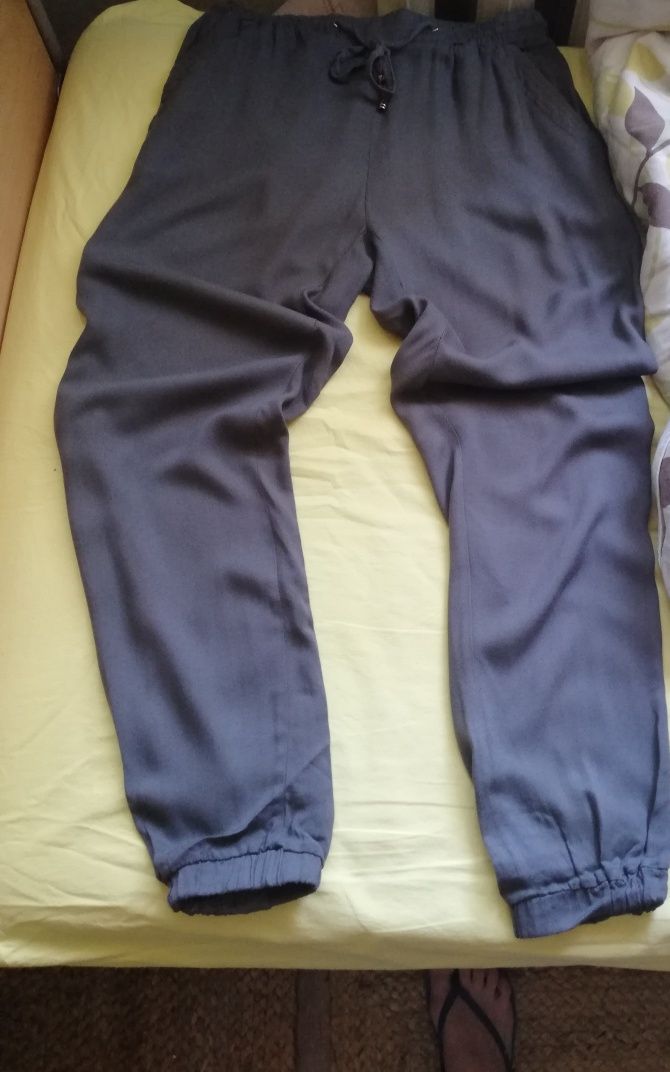 Joggery / Spodnie damskie z wiskozy