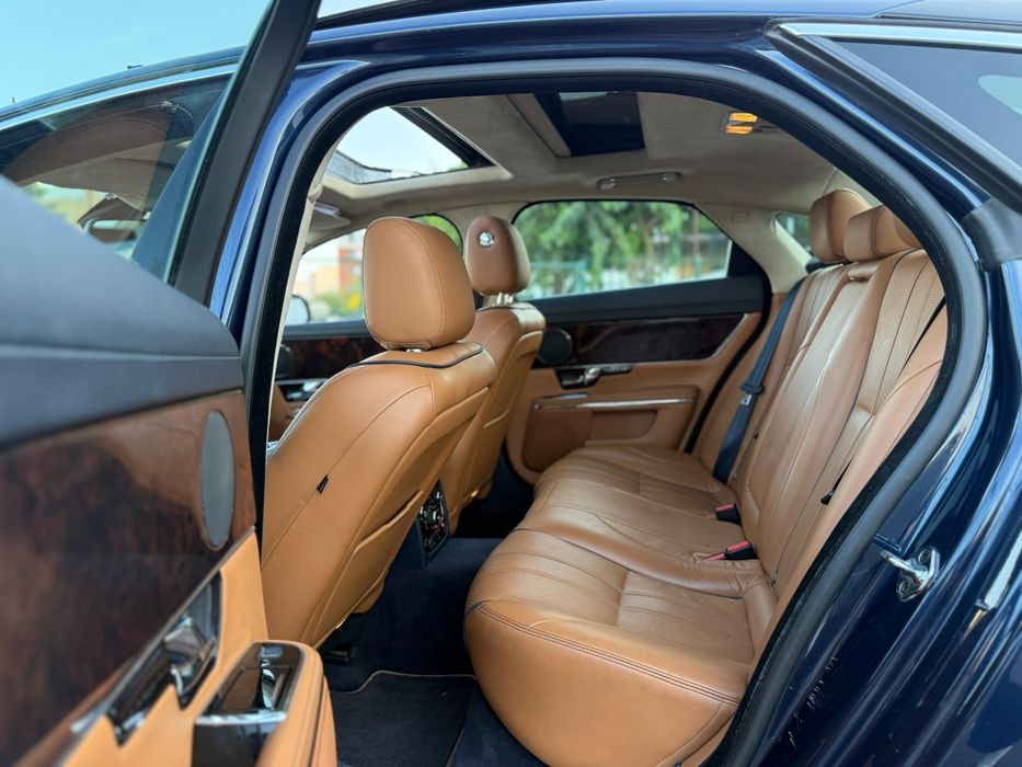 Jaguar XJ 3.0D 275cv portfólio Full Extras