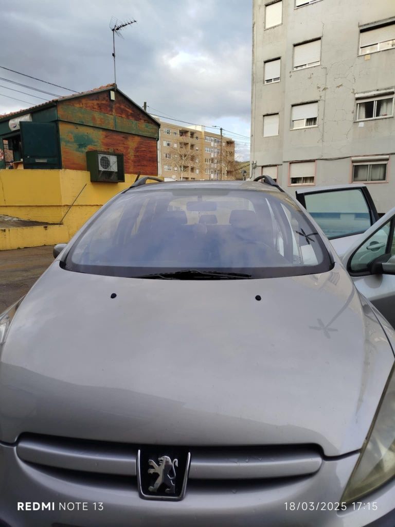 Carrinha Peugeot em bom estado