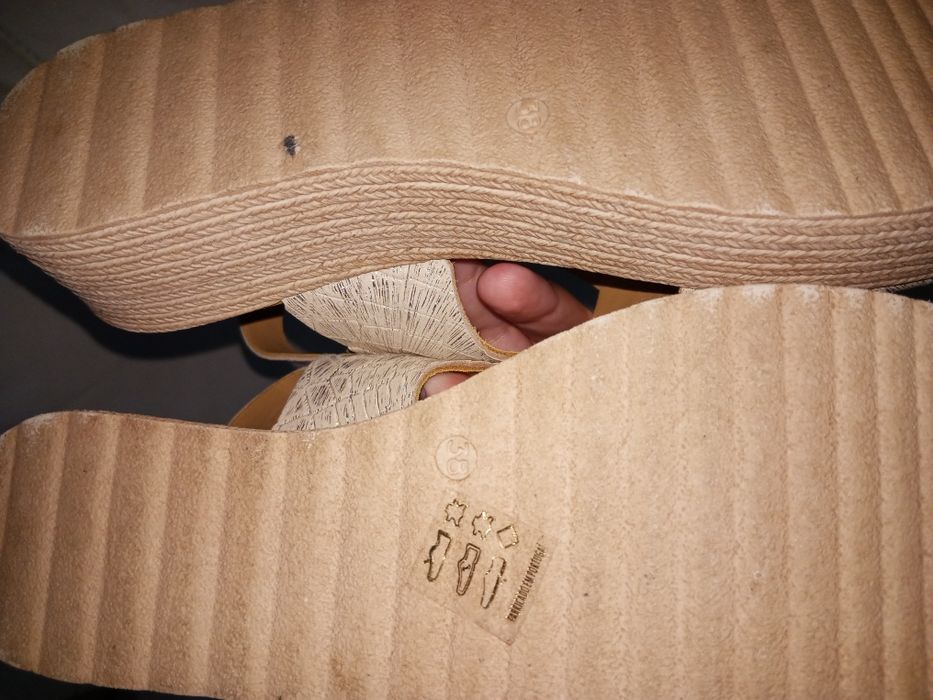 Sandálias pele tamanho 38 marca TAPADAS Portugal