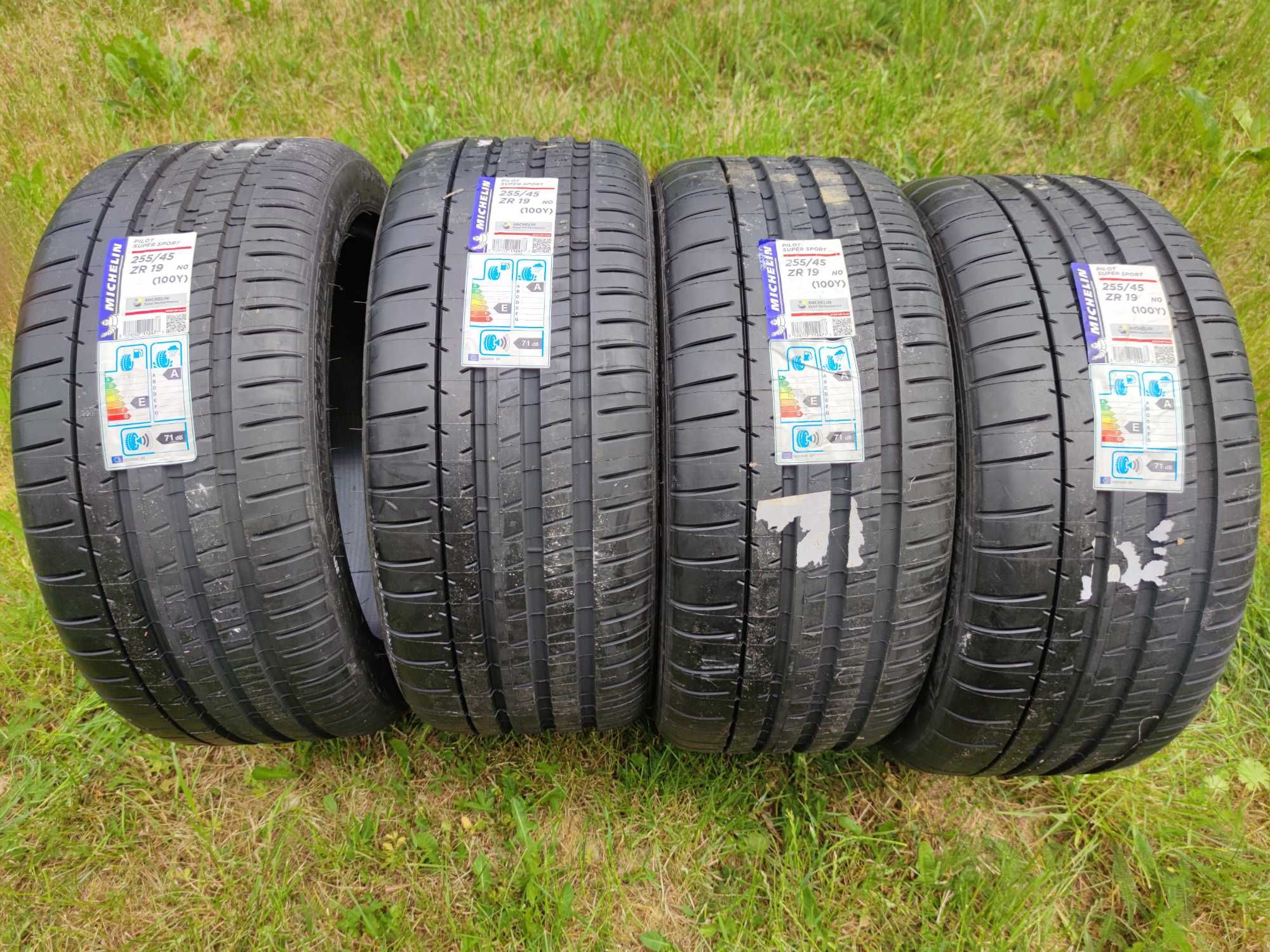 255/45R19 100Y Michelin Pilot Super Sport 255 45 R19  NO