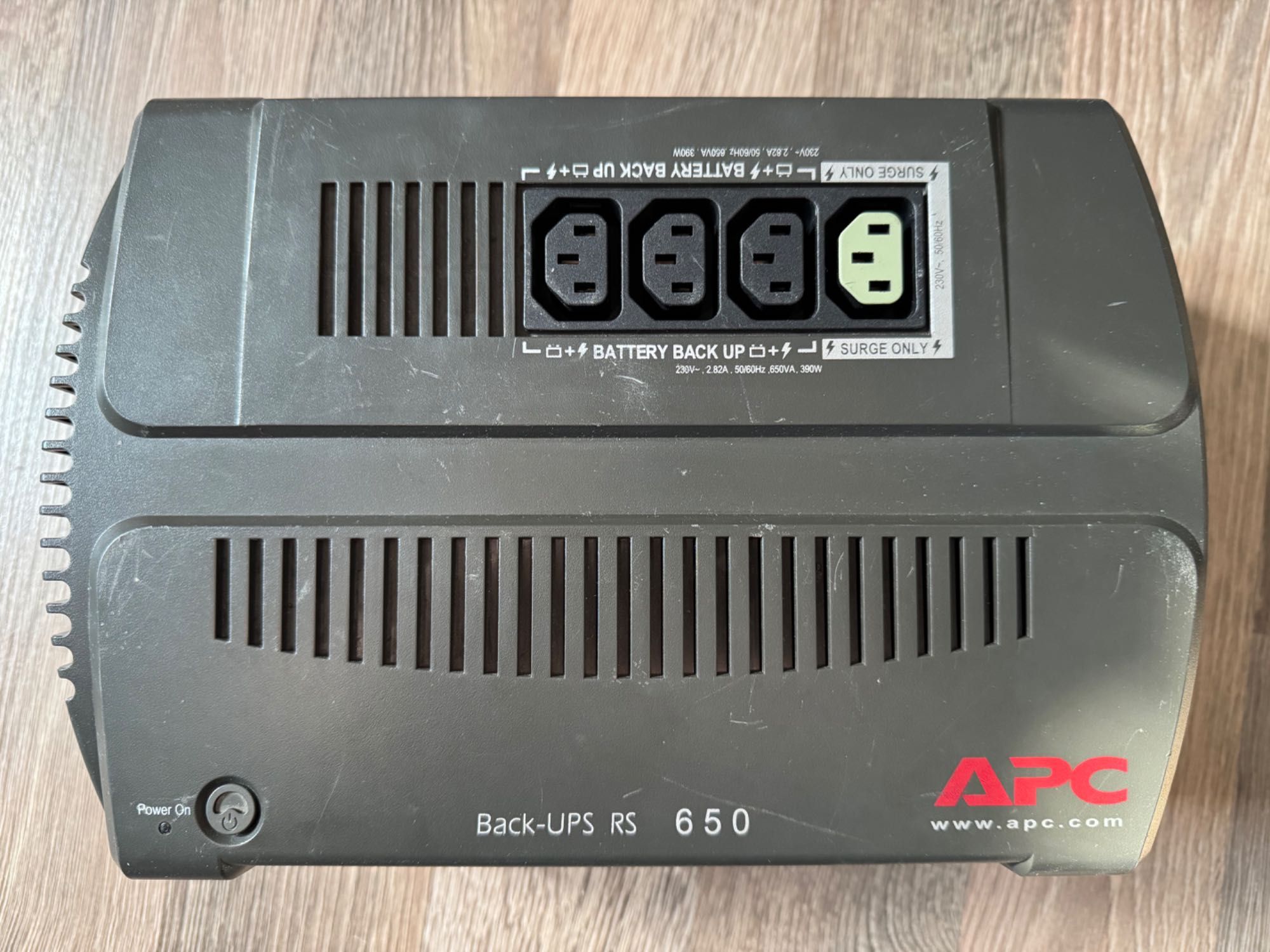 Безперебійник APC BC650CI
