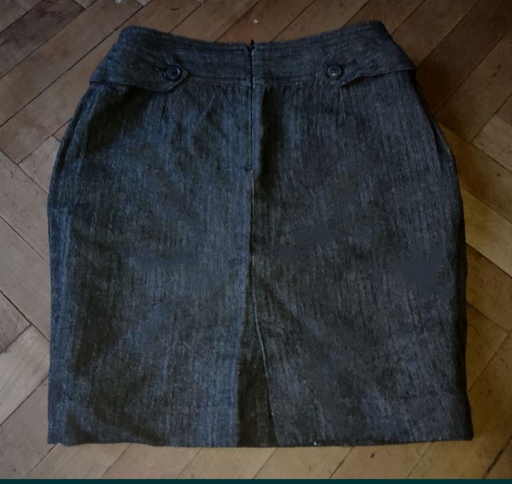 Spódnica z suwakiem na tyle