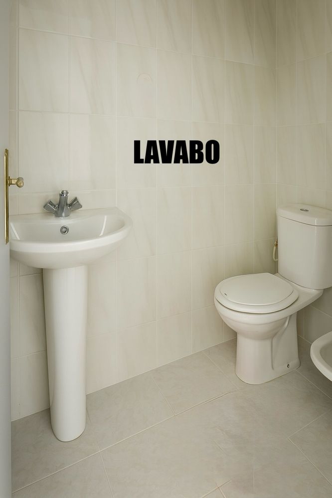 Espaço Comercial/Armazém com Garagem e Apoio Privado – Oportunidade!