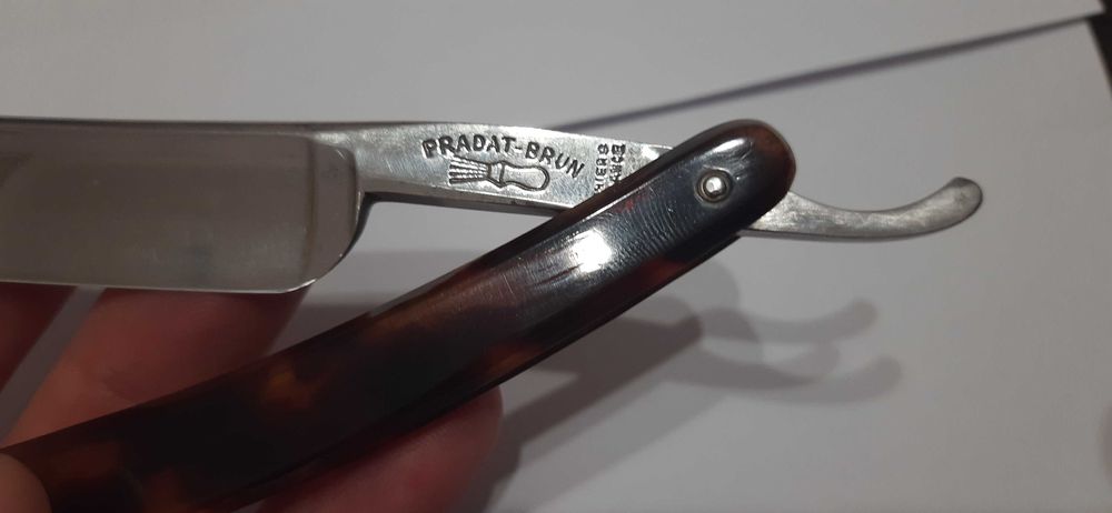 Продам опасную бритву