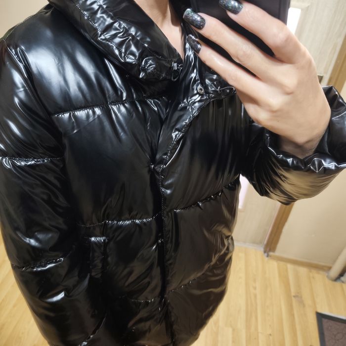 Błyszcząca pikowana kurtka m mohito