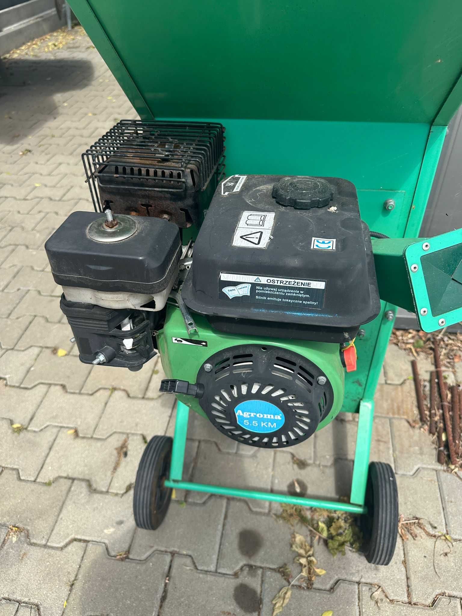 Rębak rozdrabniacz spalinowy gałęzi konarów AGROMA S5570P
