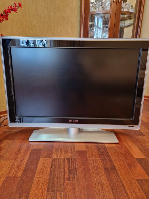 Продам ТВ  Philips 32 б/у Харьков