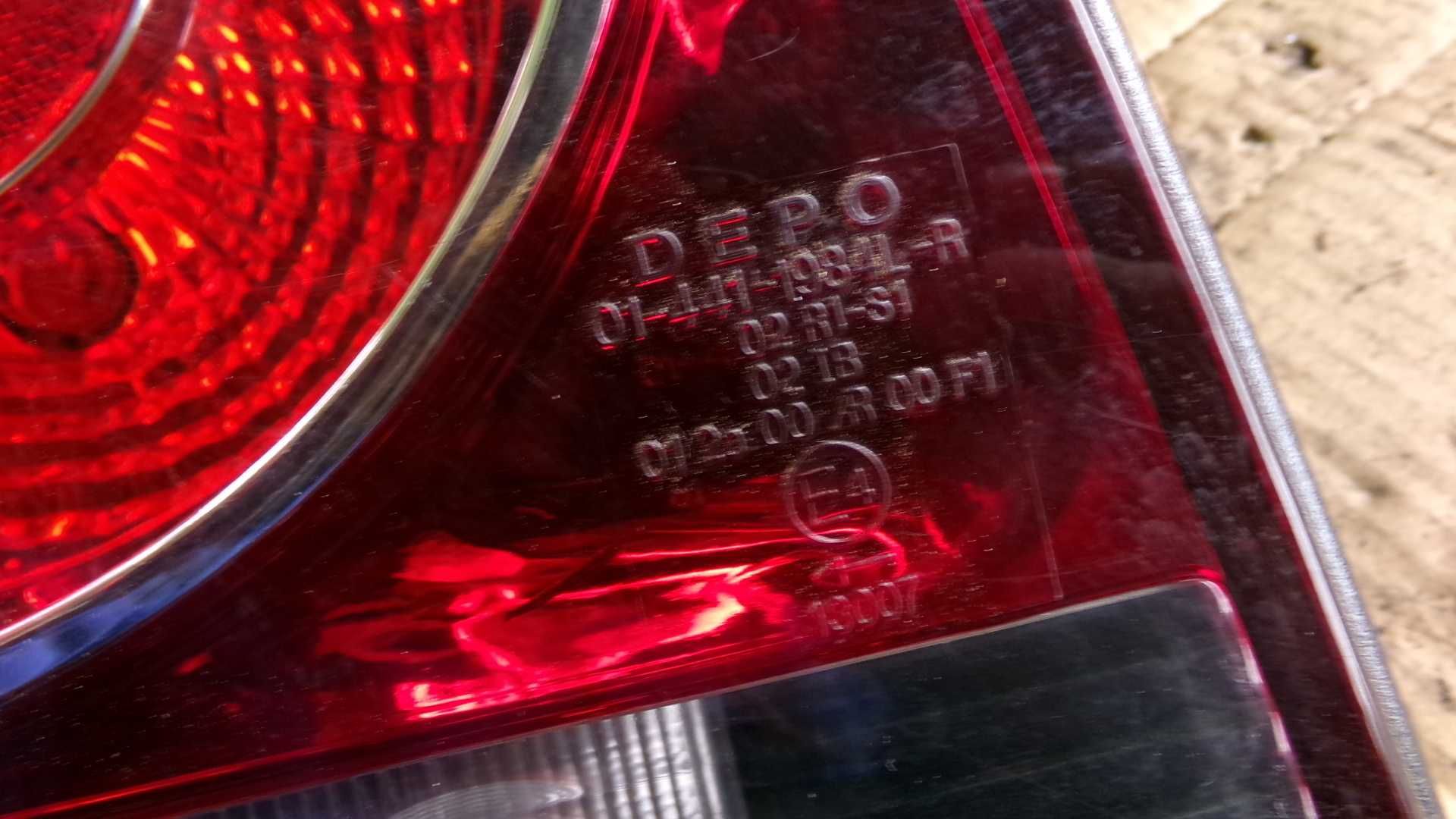 Kwi5 Lampa lewa tylna volkswagen polo 9n2 wysyłka części
