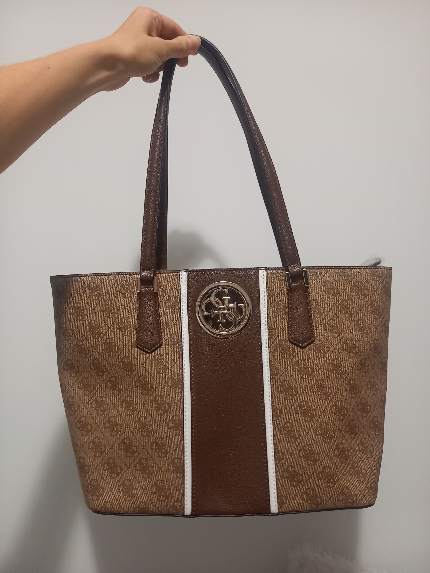 Nowa Torba shopper Guess ze wzorem z logo model ‘Open Road’ - jasnobrą