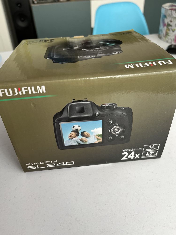 FujiFilm Finepix SL240 aparat