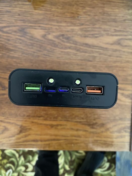 Павербанк швидка зарядка + бездротова зарядка