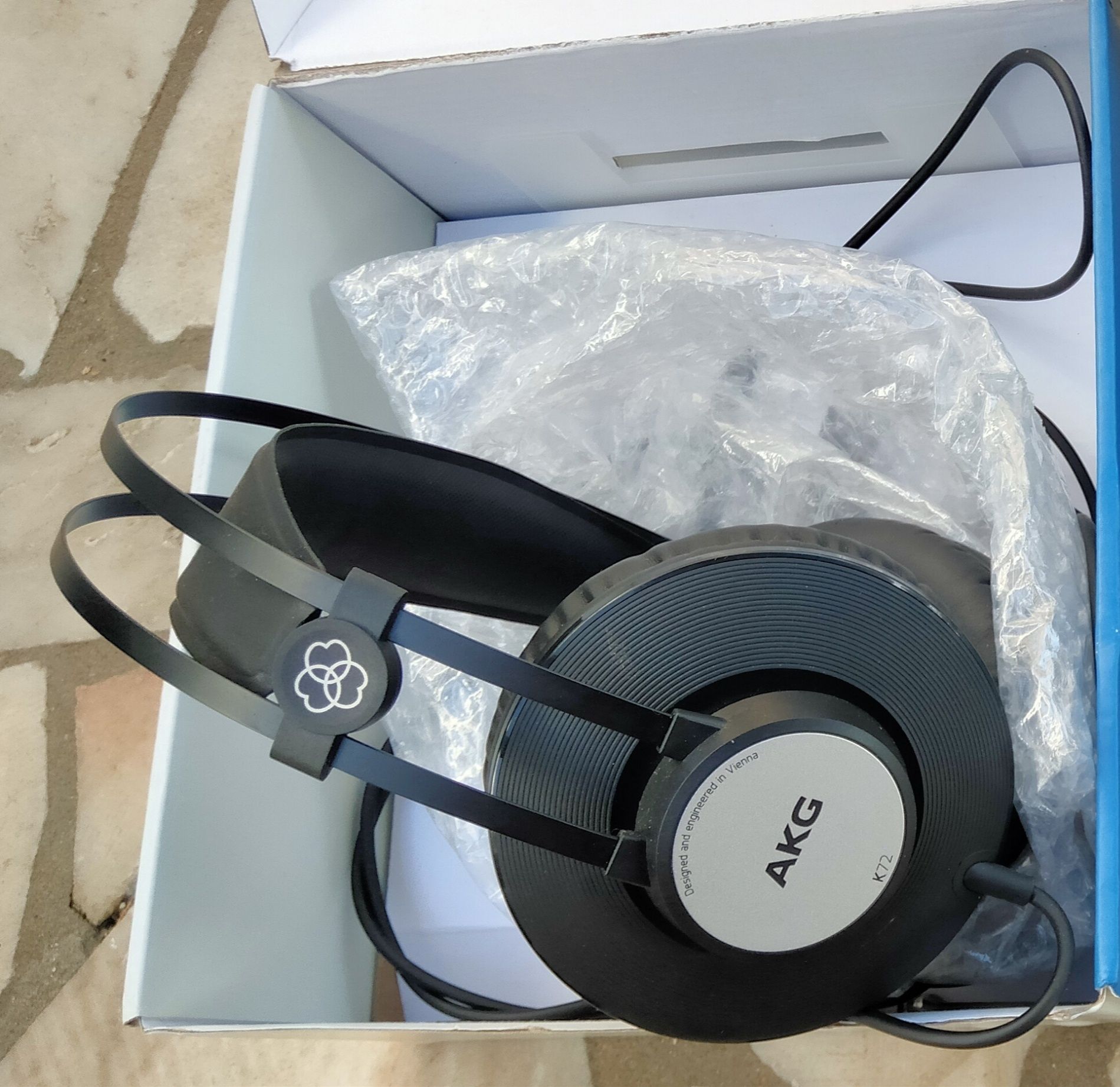 Headphone Akg novo na caixa