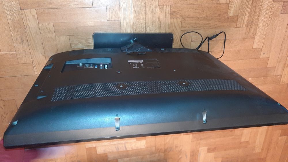 Telewizor LCD  32cale ,,HANNSPREE" sprawny, pilot