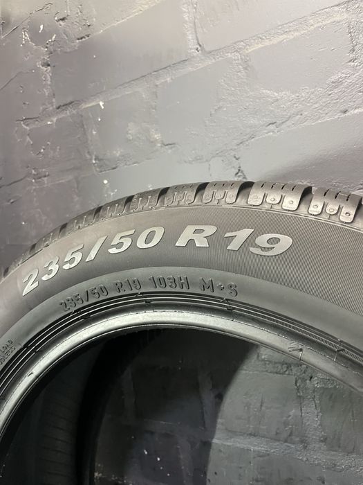 4шт 235/50 R19 Pirelli Sottozero Winter 240 serie2