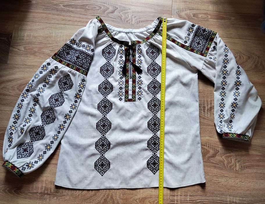 Жіноча вишиванка розмір 50-54