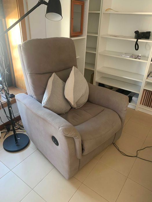 Cadeirao com movimento eletrico