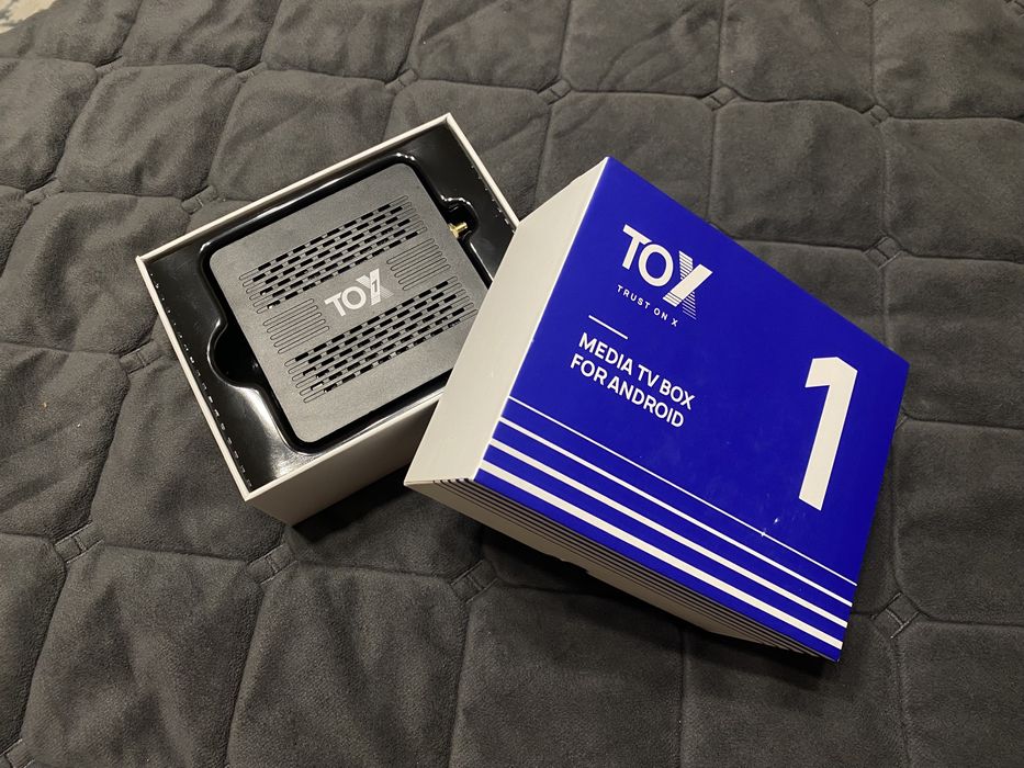 TOX1 4/32 Гб Smart TV Box Android