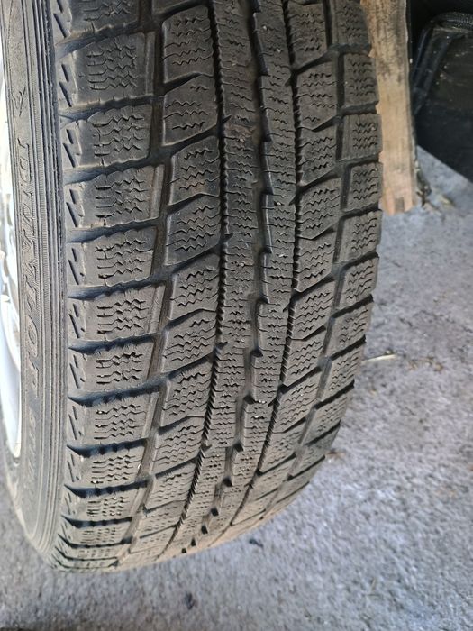 Продам диски взборі R15 гума зима 6000
