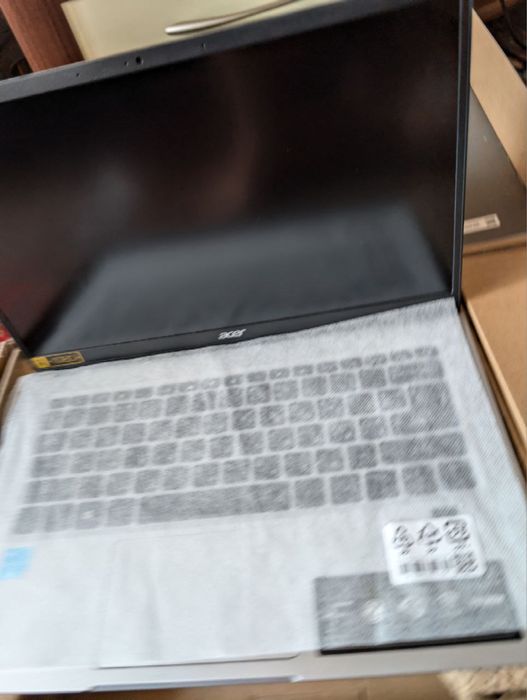 Продам ноутбук Acer Swift 1 SF114-34P8TZ