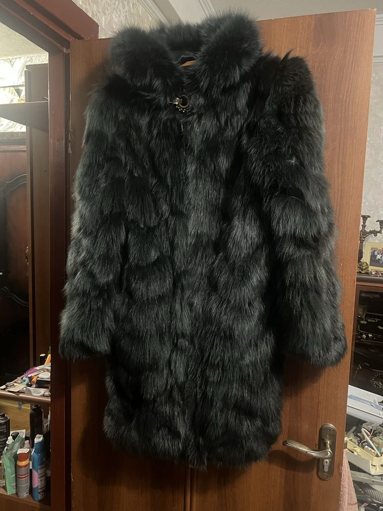 Продам зимние вещи пальто,шуба,куртка