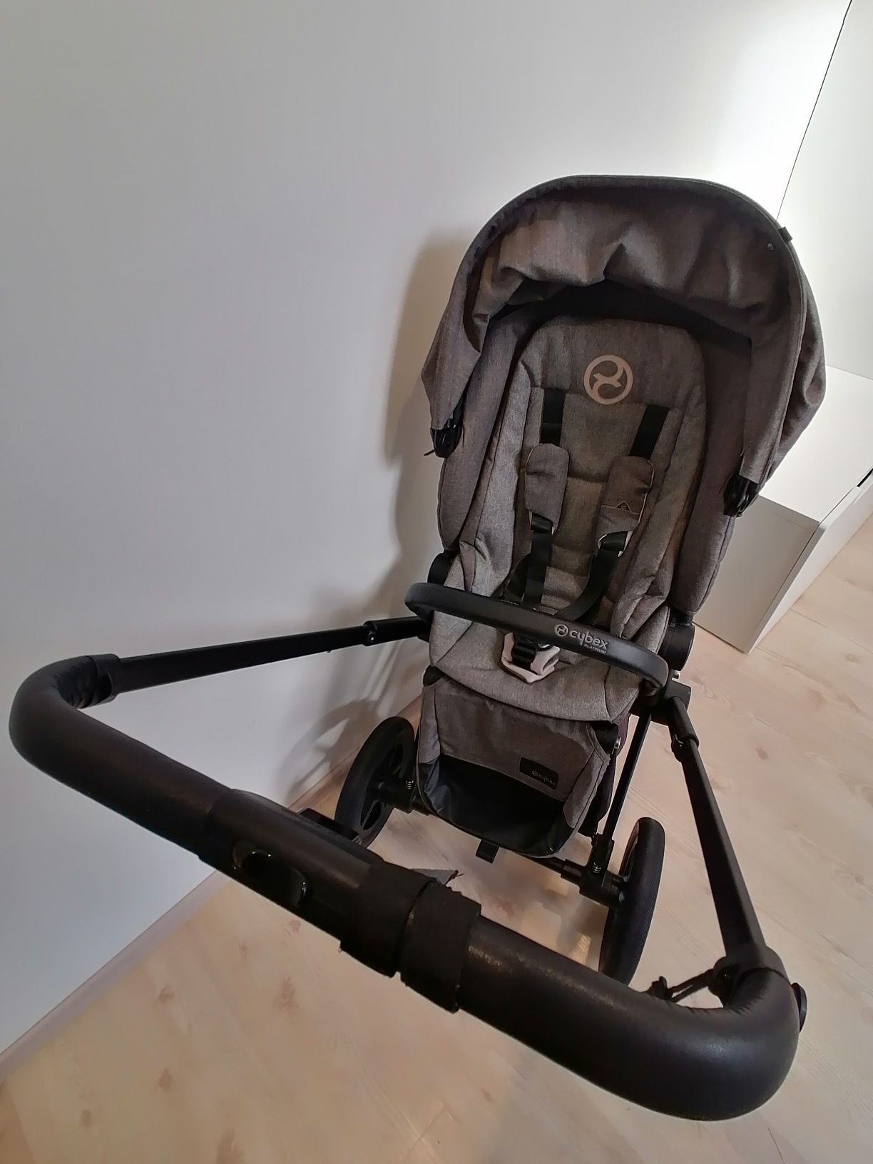 Wózek Cybex Priam Lux Set Manhattan Grey, gondola, spacerówka, fotelik