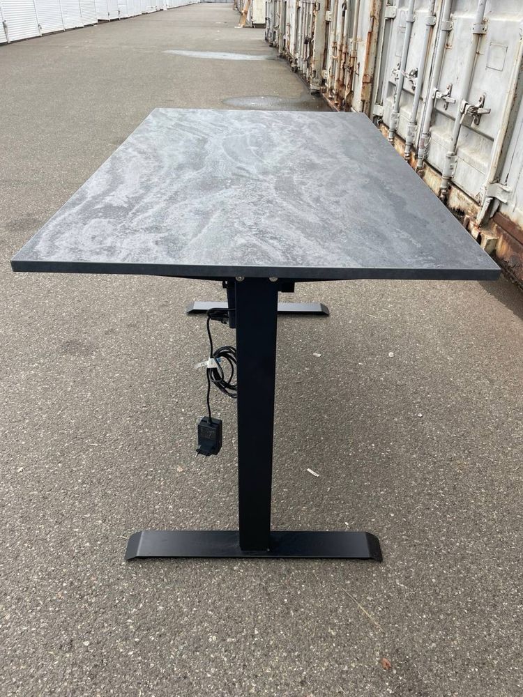 Регульований стіл ADAPWORK SmartDesk, Новий