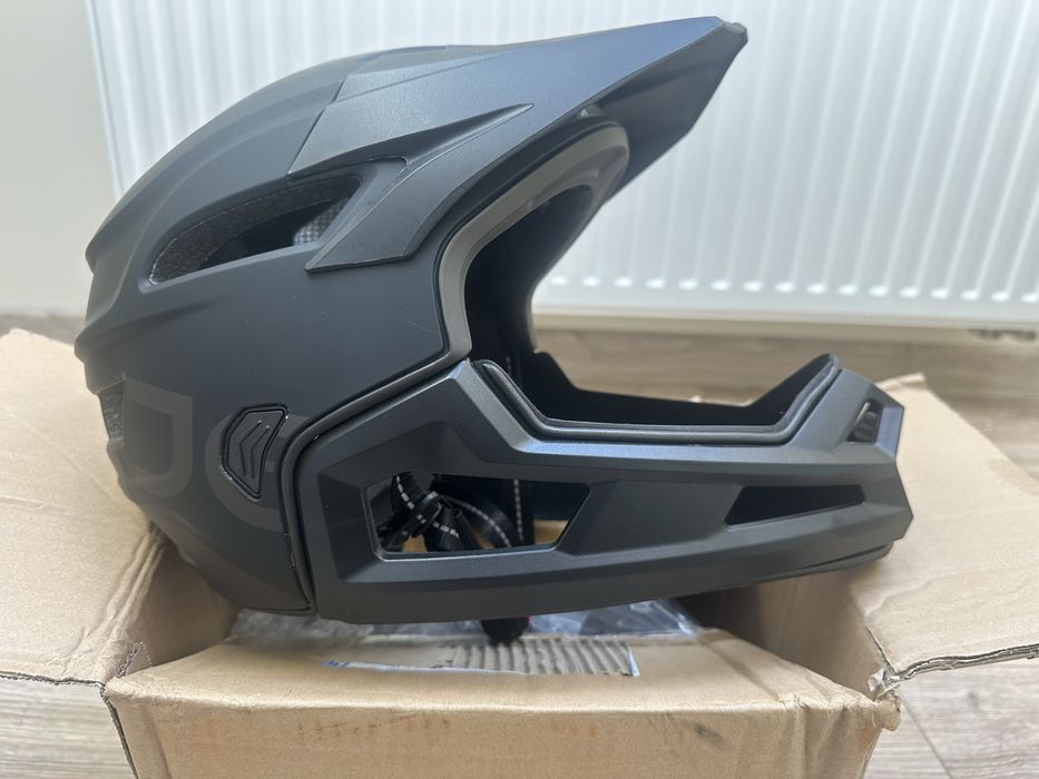 Kask pełny z ochroną szczęki rower/hulajnoga