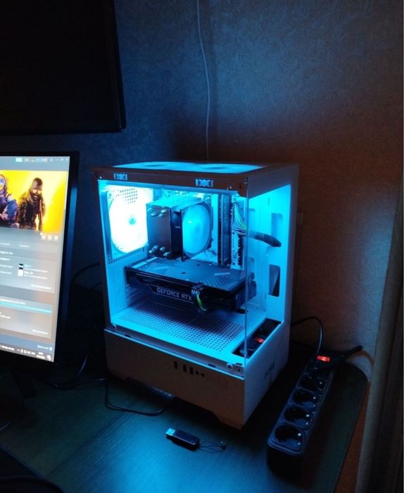 Игровой компьютер с Манитором