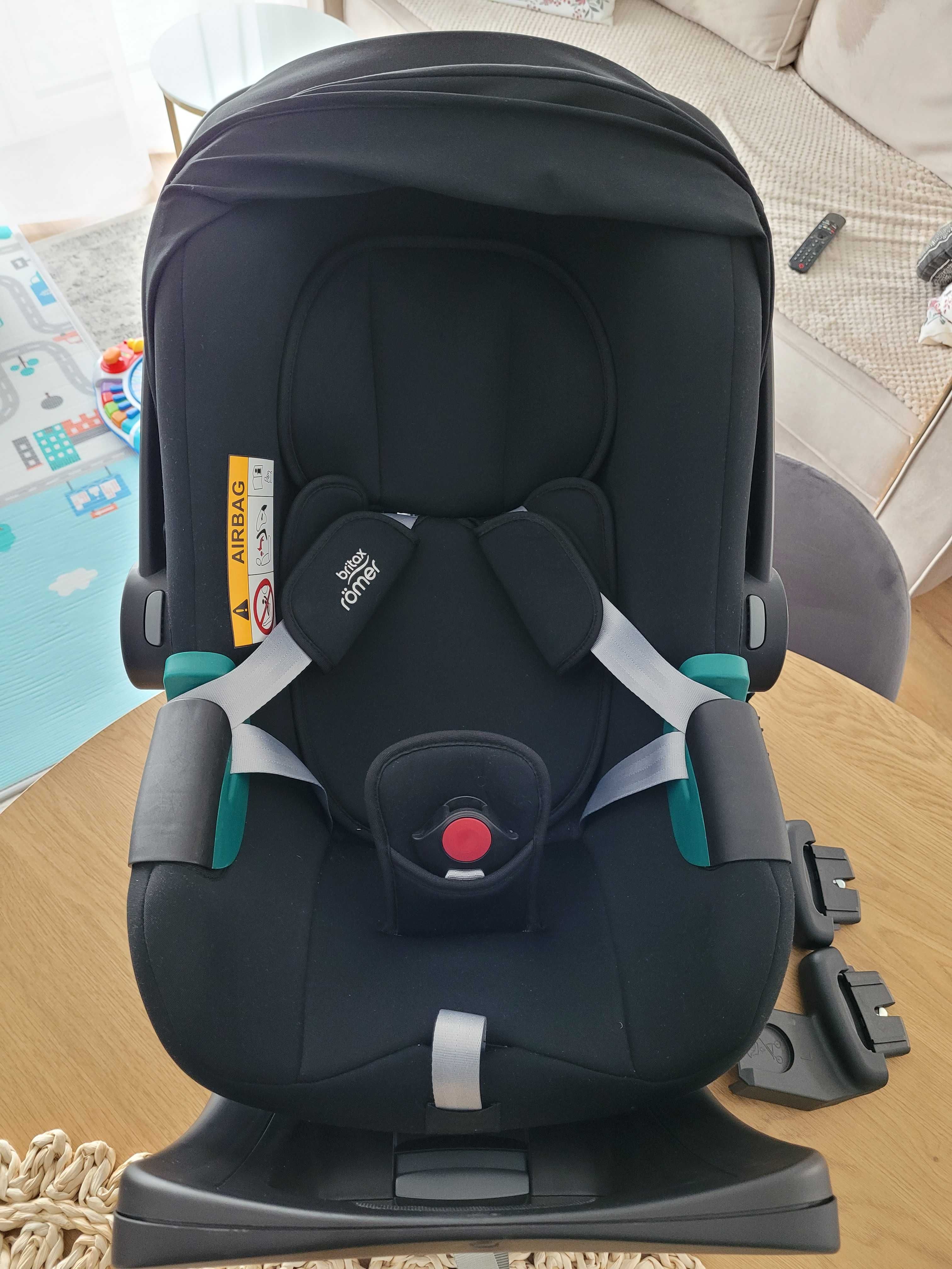 Fotelik Britax BABY SAFE 3 i-Size + baza isofix flex