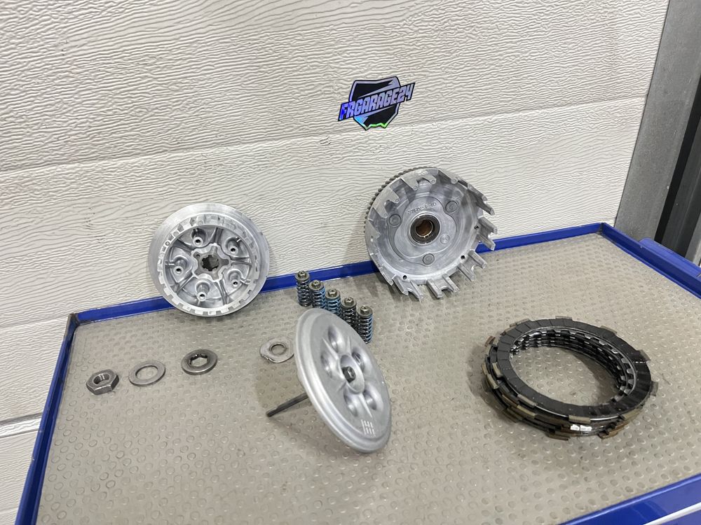 Kosz sprzęgłowy tarcze sprzęgło docisk piasta yamaha dt 125 tdr