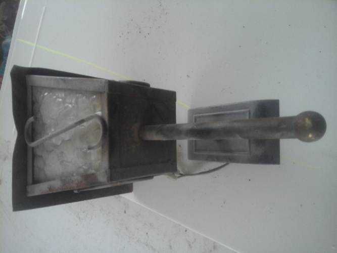 starodawna lampa naścienna retro