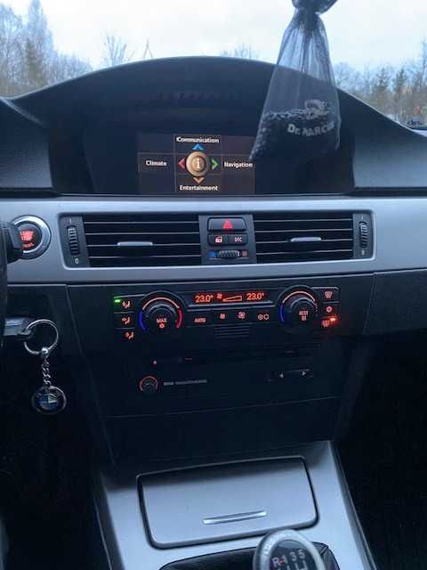 BMW E90 2.0D 163 KM / Xenon / Navi / Alu / Monaco blau