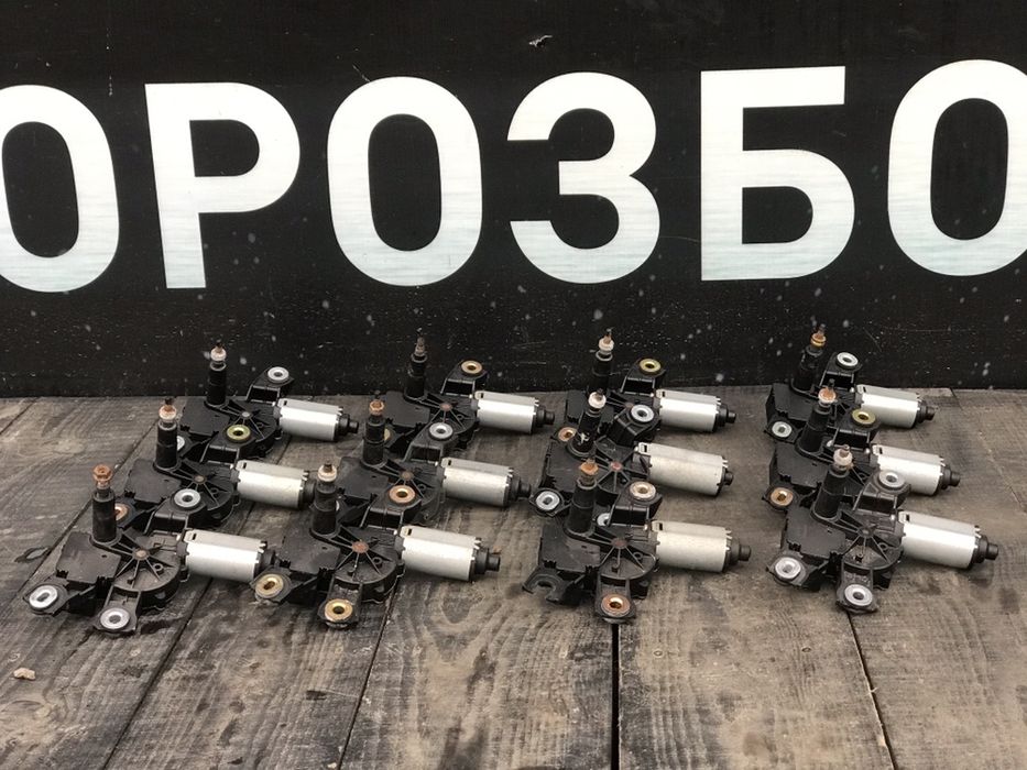 Моторчик заднього двірника Пассат Б6 привод заднего дворника Passat B6