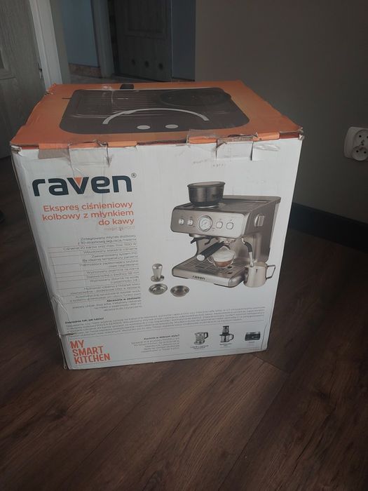 Mocny ciśnieniowy ekspres do kawy Raven EER003