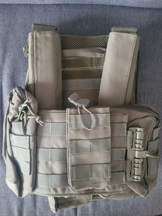 NOWA Kamizelka taktyczna Plate Carrier z oporządzeniem Ranger Green