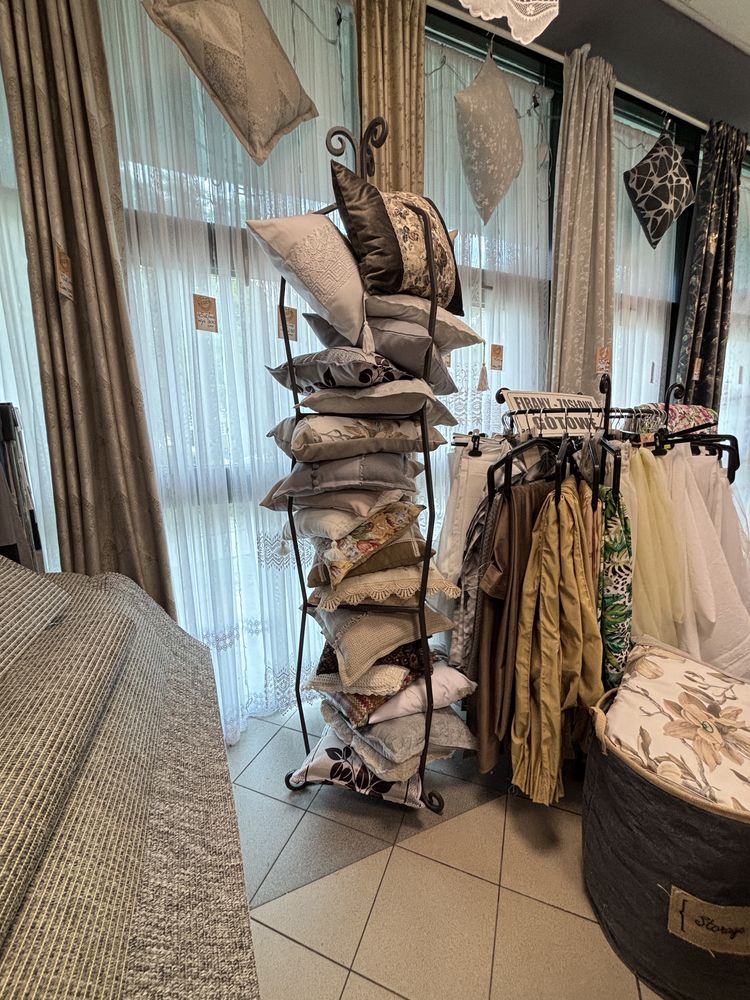 Stojak ekspozytor metalowy słupek loft np. na poduszki metalowy 210cm