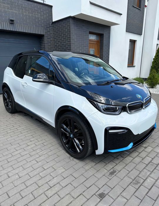 BMW i3      2022